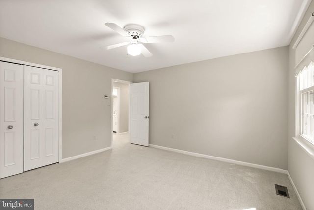 11582 SOUTHINGTON LN, Herndon, VA 20170