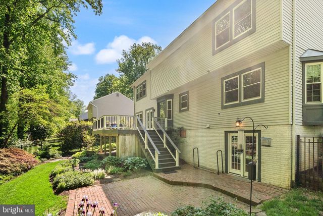 11582 SOUTHINGTON LN, Herndon, VA 20170