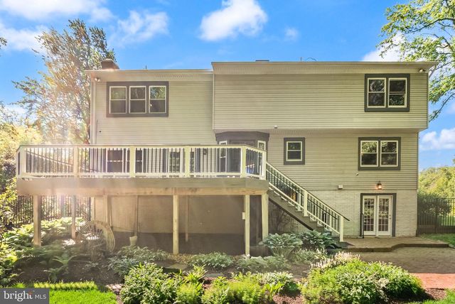 11582 SOUTHINGTON LN, Herndon, VA 20170