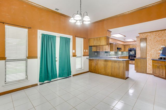 2317 Willow Oak Drive, Irving, TX 75060