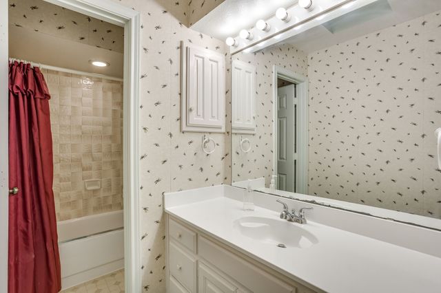 2317 Willow Oak Drive, Irving, TX 75060