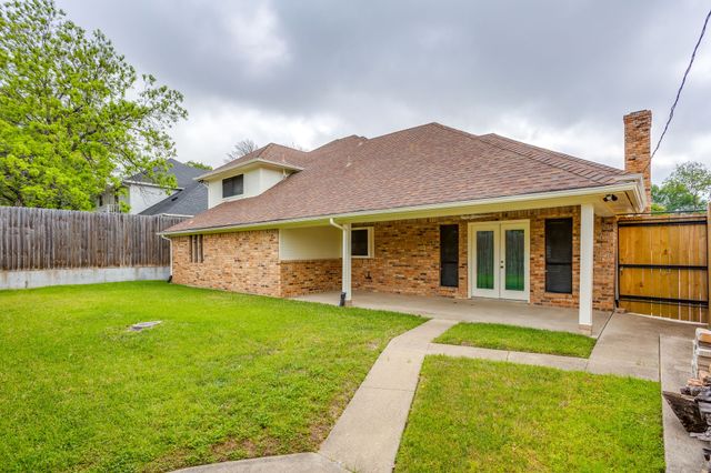 2317 Willow Oak Drive, Irving, TX 75060