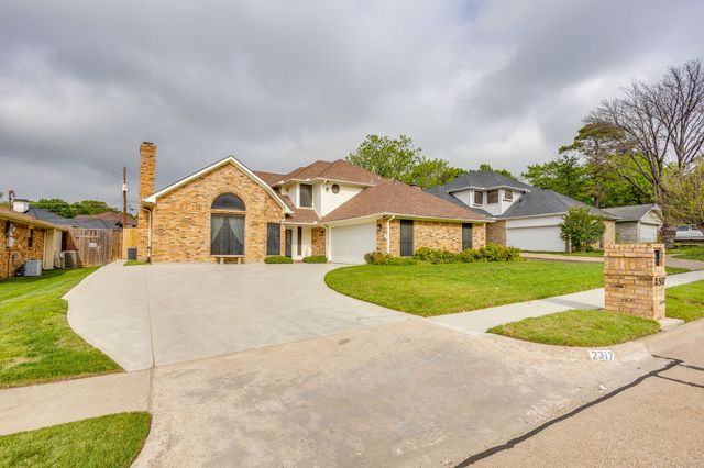 2317 Willow Oak Drive, Irving, TX 75060