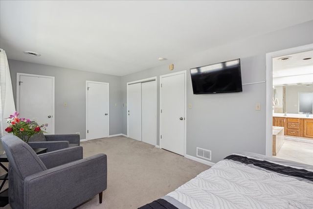 7624 Kilbourn Avenue, Skokie, IL 60076