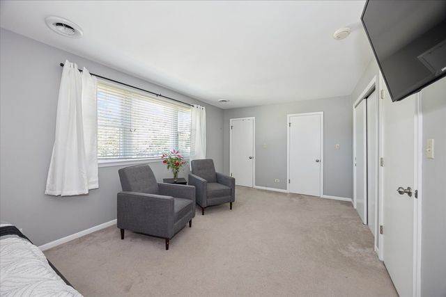 7624 Kilbourn Avenue, Skokie, IL 60076