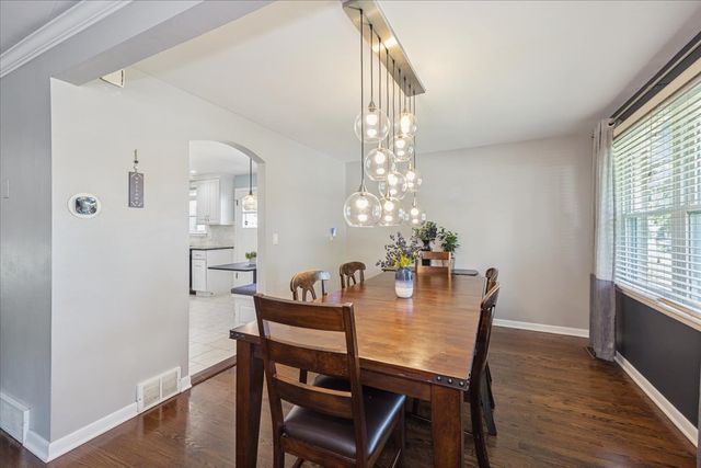 7624 Kilbourn Avenue, Skokie, IL 60076