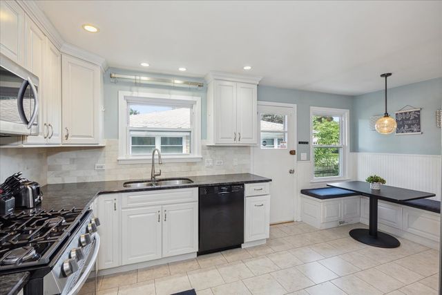 7624 Kilbourn Avenue, Skokie, IL 60076