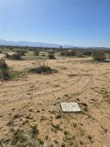 200 Avenue M-4, Lancaster, CA 93535