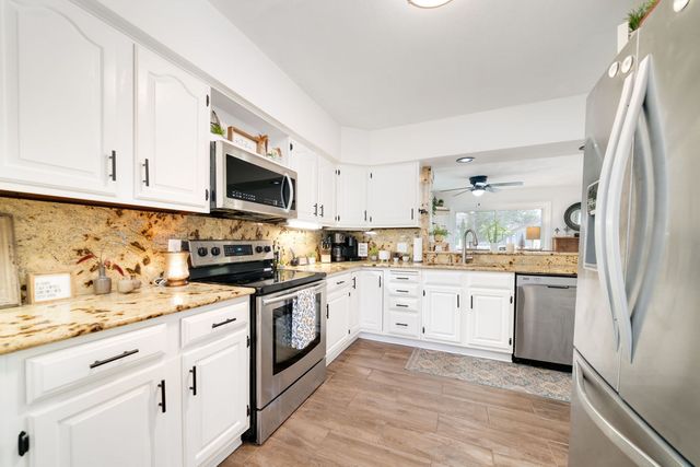 320 Vale Avenue, Rockford, IL 61107