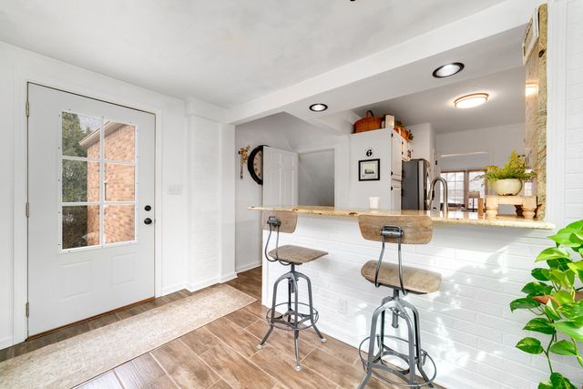 320 Vale Avenue, Rockford, IL 61107