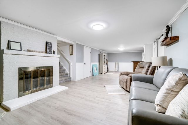 320 Vale Avenue, Rockford, IL 61107