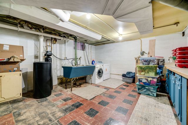 320 Vale Avenue, Rockford, IL 61107