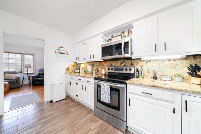 320 Vale Avenue, Rockford, IL 61107