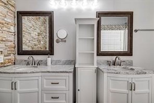 1008 Hazelwood Drive, Mansfield, TX 76063