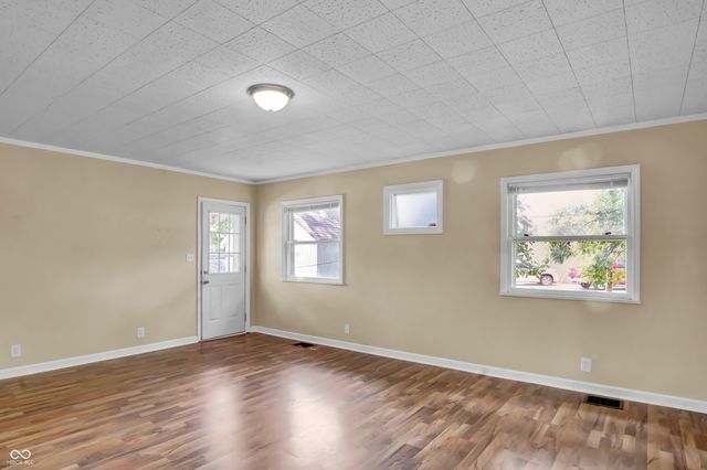 2433 17th Street, Columbus, IN 47201