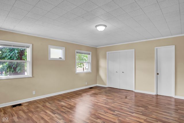 2433 17th Street, Columbus, IN 47201