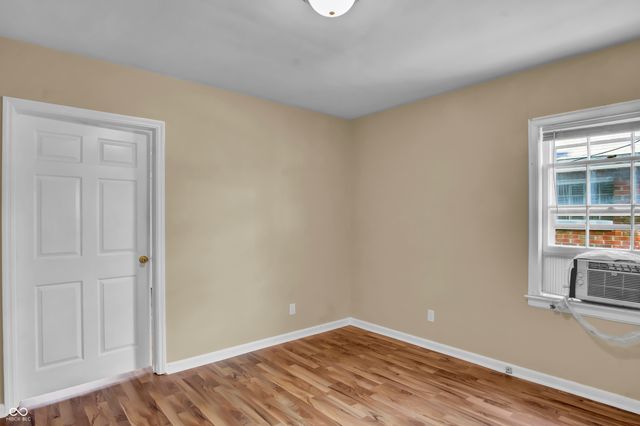 2433 17th Street, Columbus, IN 47201