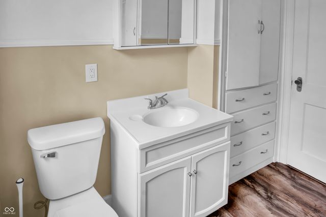 2433 17th Street, Columbus, IN 47201