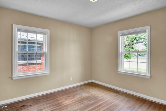 2433 17th Street, Columbus, IN 47201