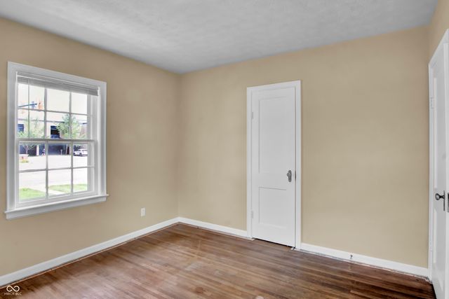 2433 17th Street, Columbus, IN 47201