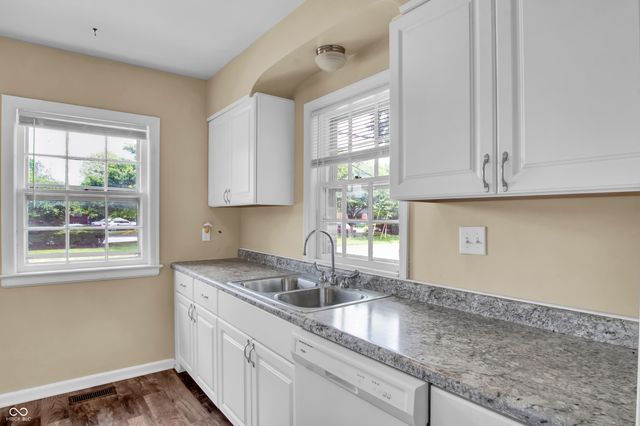 2433 17th Street, Columbus, IN 47201