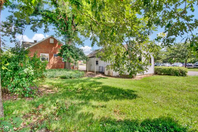 2433 17th Street, Columbus, IN 47201