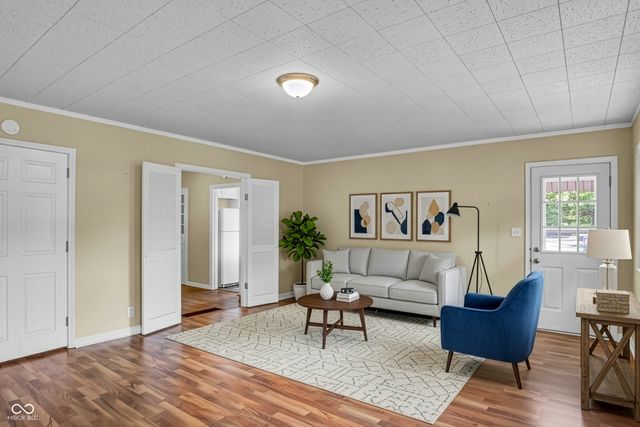 2433 17th Street, Columbus, IN 47201