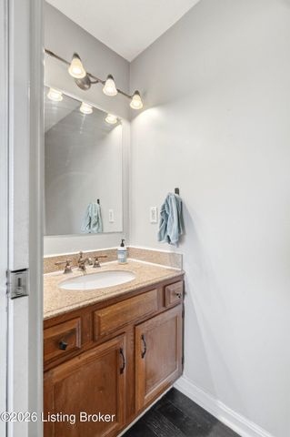 8105 Regency Woods Way, Louisville, KY 40220