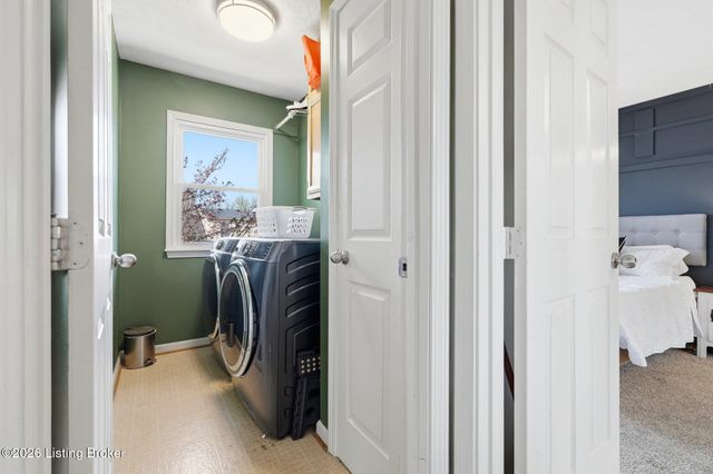 8105 Regency Woods Way, Louisville, KY 40220