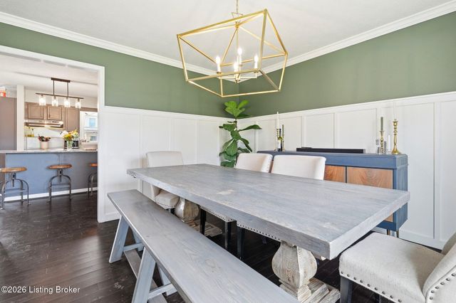 8105 Regency Woods Way, Louisville, KY 40220