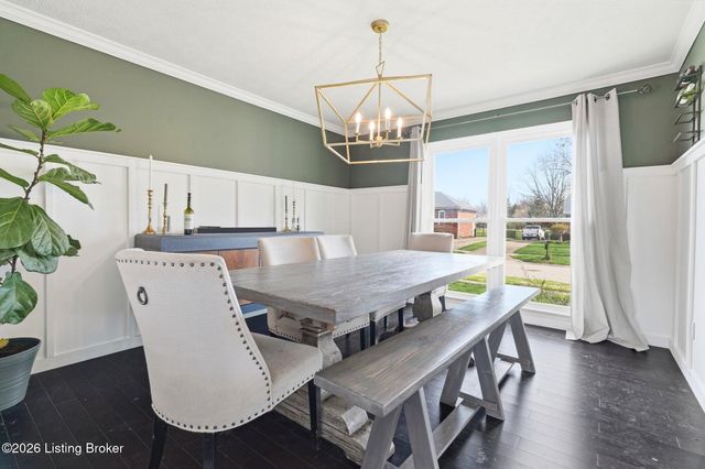 8105 Regency Woods Way, Louisville, KY 40220