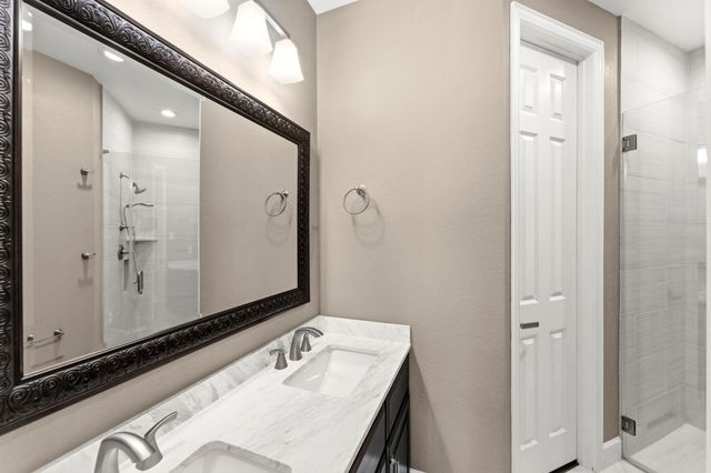 14 Ramey Heights Court, The Woodlands, TX 77381