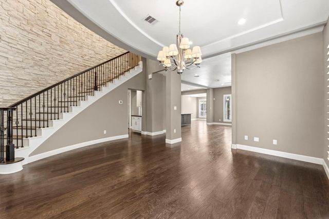 14 Ramey Heights Court, The Woodlands, TX 77381