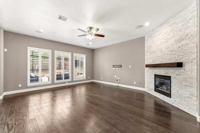 14 Ramey Heights Court, The Woodlands, TX 77381