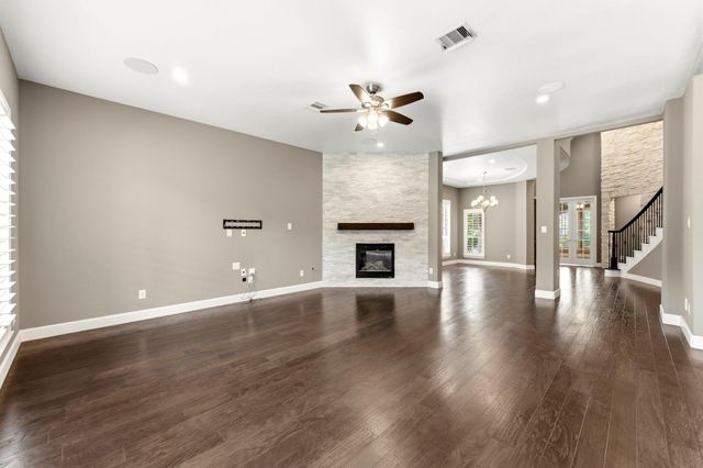 14 Ramey Heights Court, The Woodlands, TX 77381