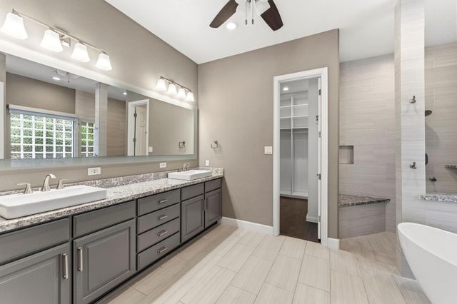 14 Ramey Heights Court, The Woodlands, TX 77381