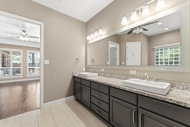 14 Ramey Heights Court, The Woodlands, TX 77381