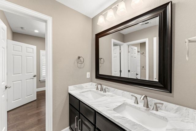 14 Ramey Heights Court, The Woodlands, TX 77381