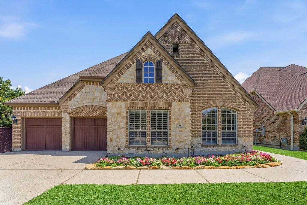 14 Ramey Heights Court, The Woodlands, TX 77381