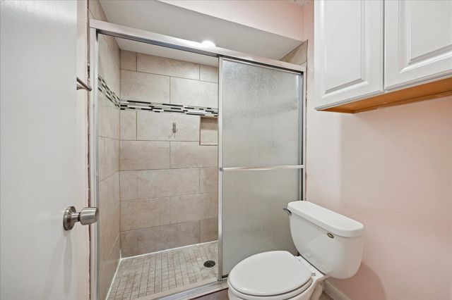 10638 Bob White Drive, Houston, TX 77096