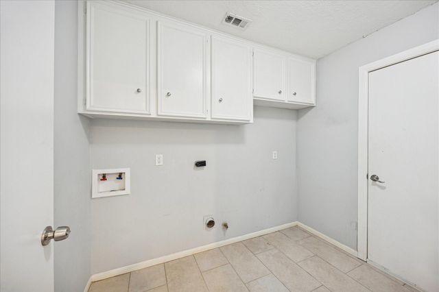 10638 Bob White Drive, Houston, TX 77096