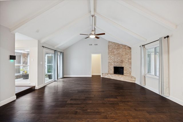 10638 Bob White Drive, Houston, TX 77096