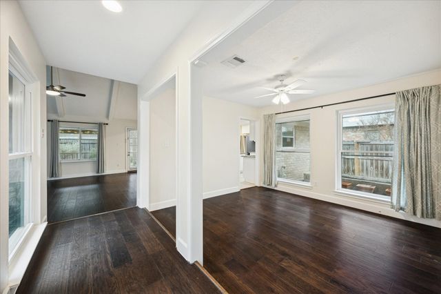 10638 Bob White Drive, Houston, TX 77096