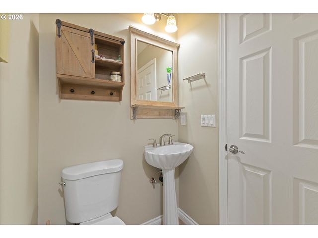 9600 Se TOWER Dr, Damascus, OR 97089