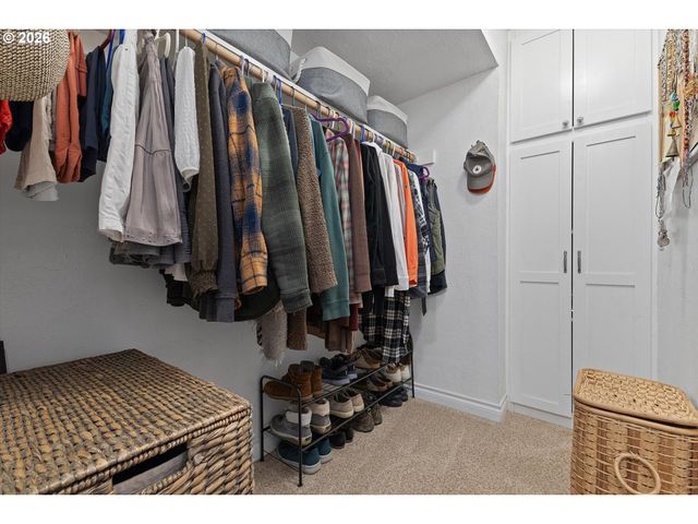 9600 Se TOWER Dr, Damascus, OR 97089