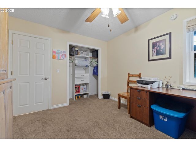 9600 Se TOWER Dr, Damascus, OR 97089