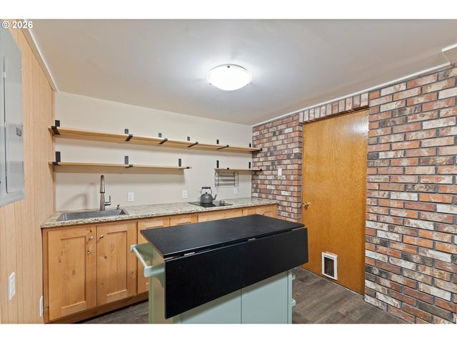 9600 Se TOWER Dr, Damascus, OR 97089