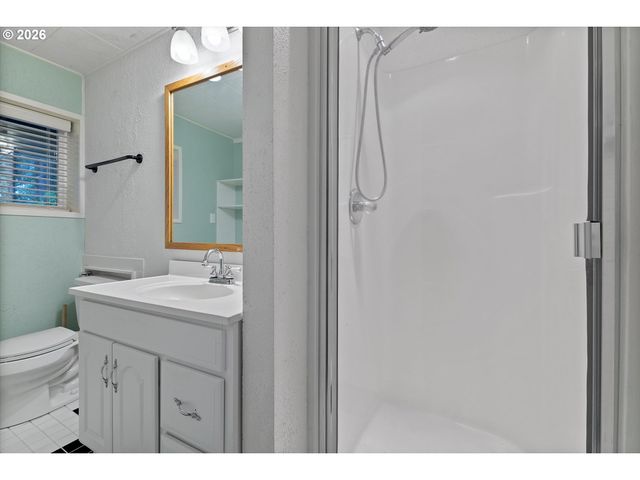 9600 Se TOWER Dr, Damascus, OR 97089