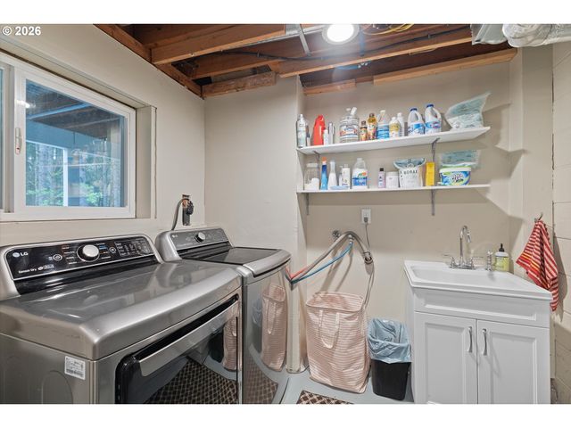 9600 Se TOWER Dr, Damascus, OR 97089