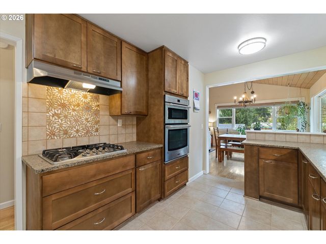 9600 Se TOWER Dr, Damascus, OR 97089